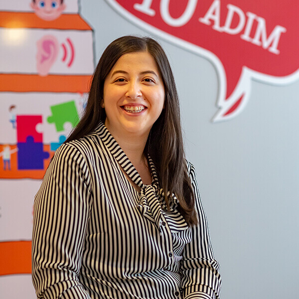 Özge Okur / Mutlu Çalışanlar